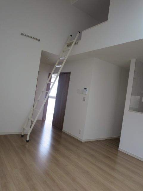 Living. Living floor heating specification