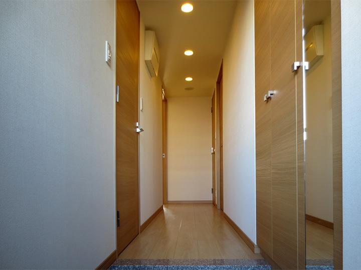 Entrance. Entrance (October 2013) Shooting