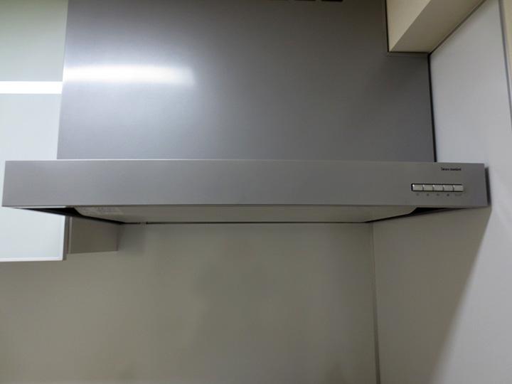 Kitchen. Range hood (October 2013) Shooting