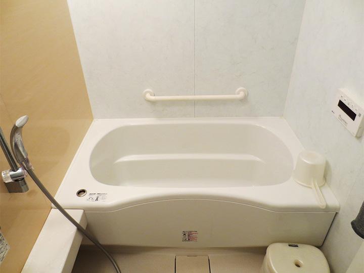 Bathroom. Bathroom (10 May 2013) Shooting