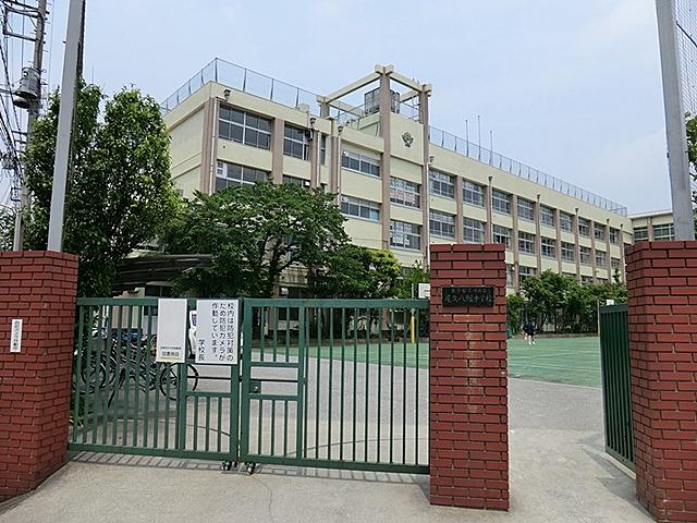 Junior high school. Ogu 837m to Hachiman Junior High School