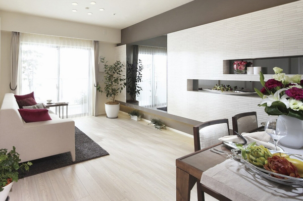 Living Komu plenty take the light from the southwest ・ Dining (Model Room B type)