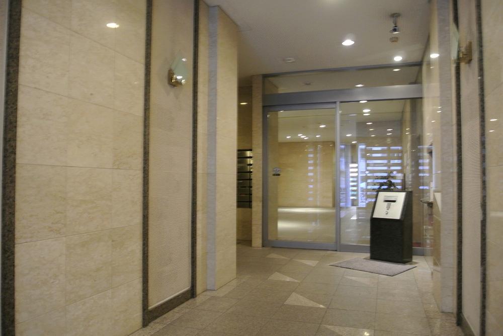 Other common areas. Auto-lock of security thorough