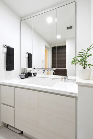 Bathing-wash room.  [Powder Room] Important personal space for day-to-day powder room is clean. We have put together beautifully a user-friendly feature.