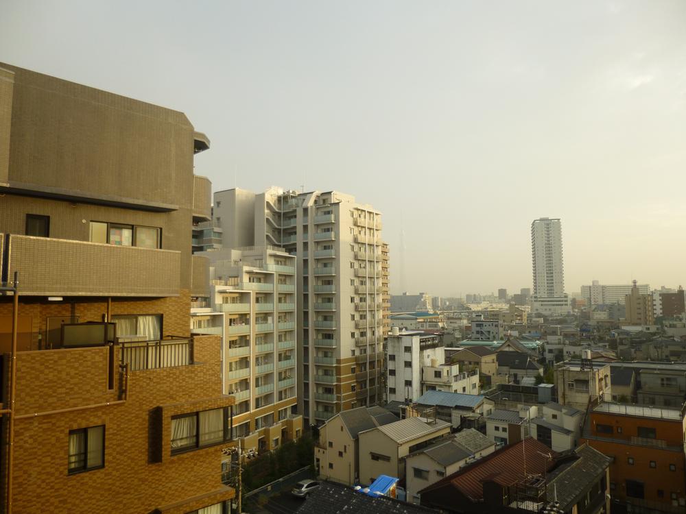 View photos from the dwelling unit. View from the site (November 2013) Shooting