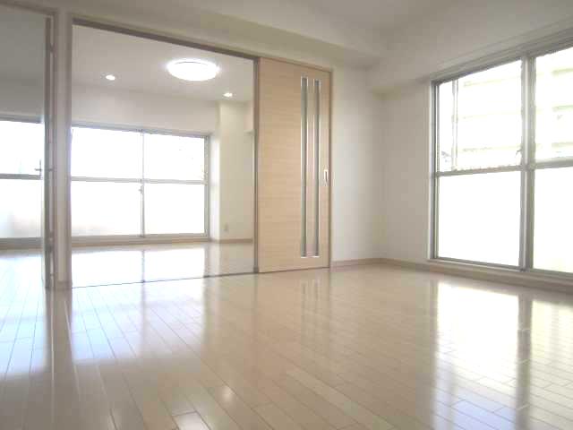 Living. Indoor (12 May 2013) Shooting