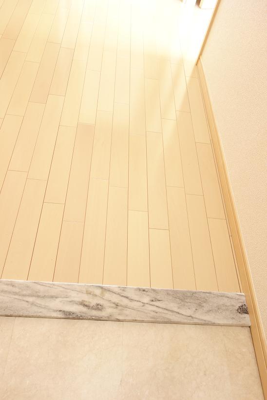 Entrance. Local (12 May 2013) Shooting