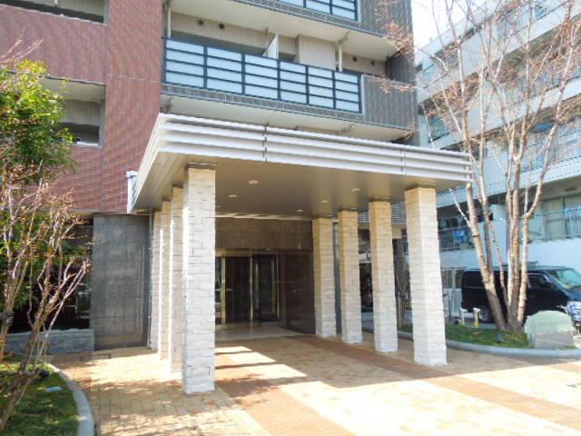 Local appearance photo. Local (10 May 2013) Shooting