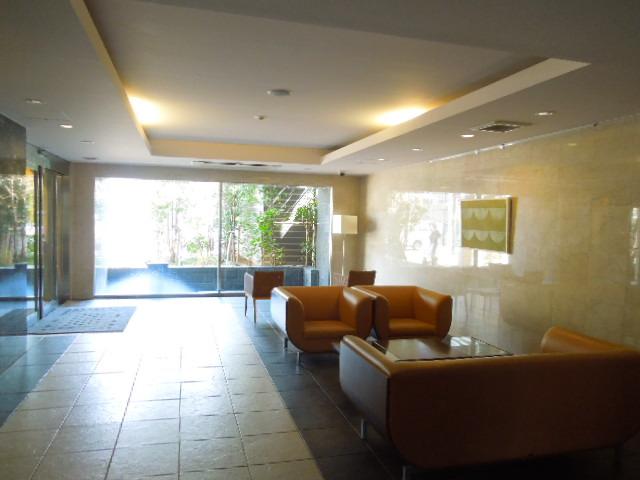 Entrance. Common areas