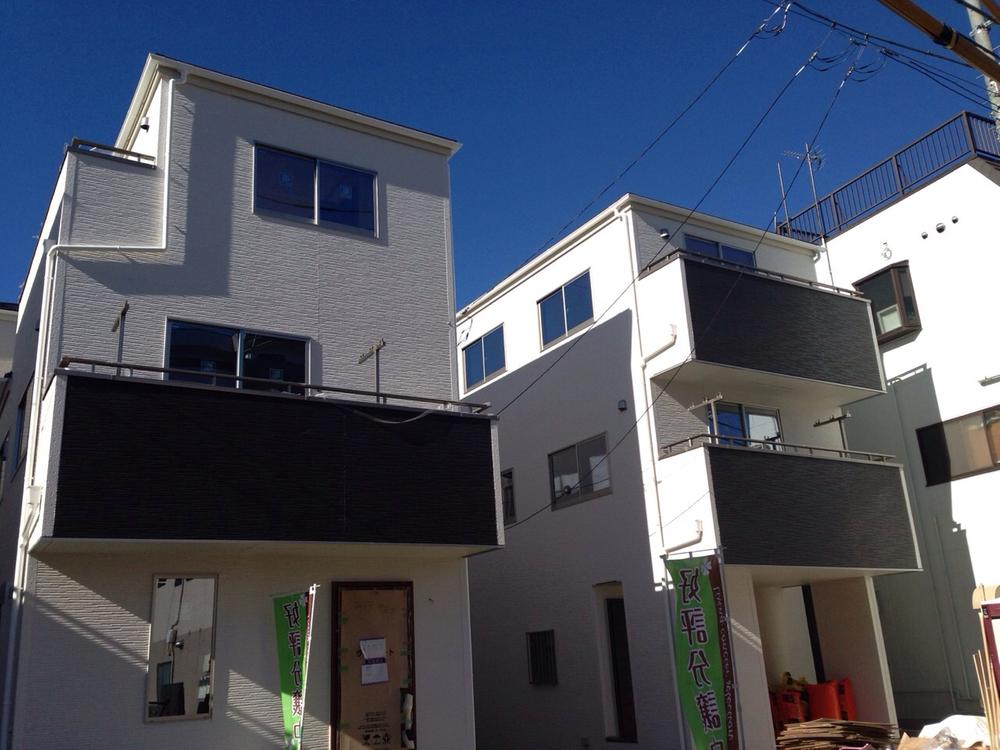 Local appearance photo. Local (12 May 2013) Shooting