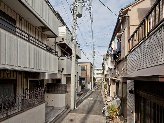 Local photos, including front road. Local (12 May 2013) Shooting