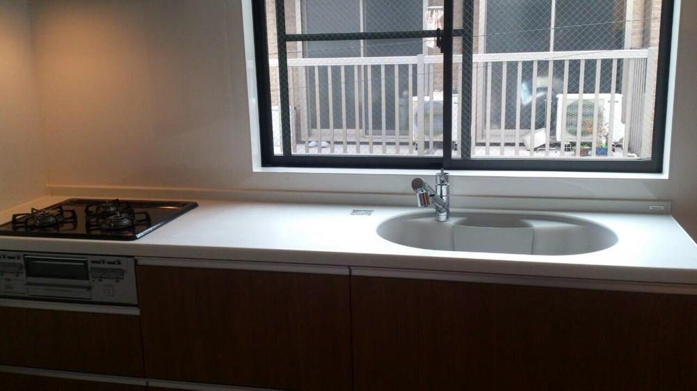 Kitchen. Indoor (12 May 2013) Shooting