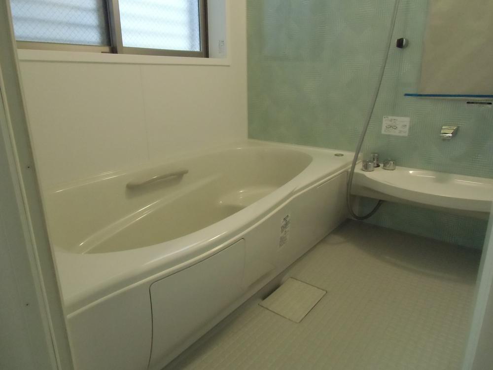 Bathroom. Reference Image