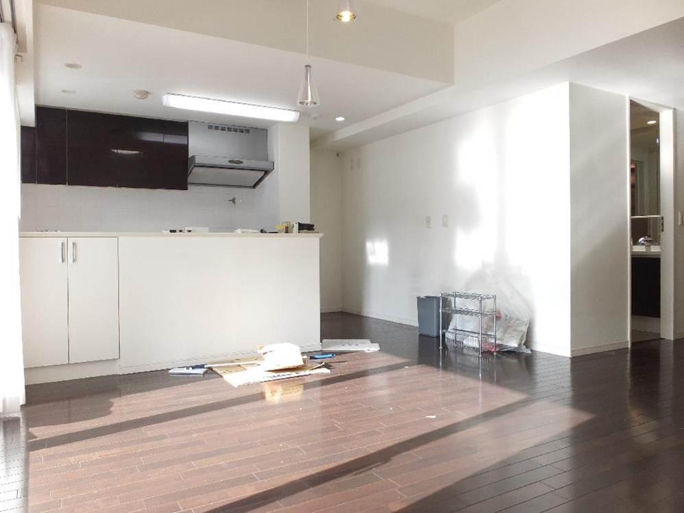 Living. LD about 18.5 tatami