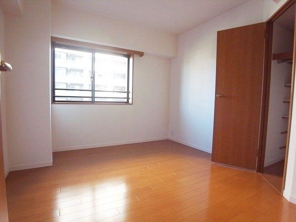 Other local. Western style room