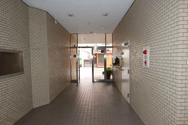 Local appearance photo. Entrance hall