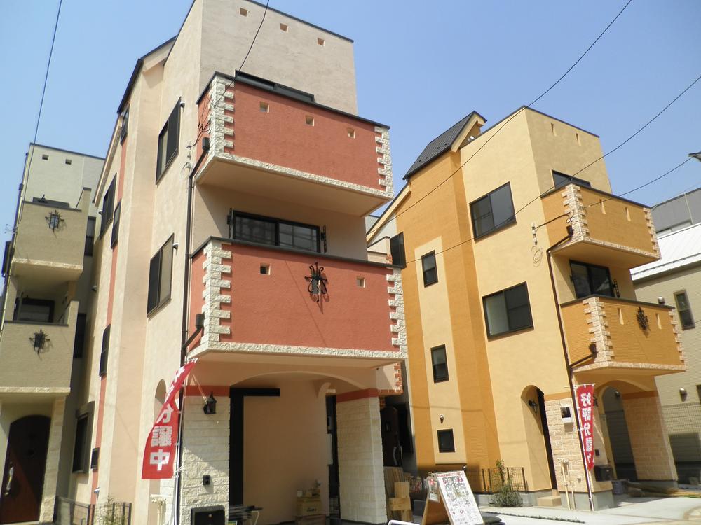 Same specifications photos (appearance). Appearance in the image of the south of France, Provence region. There is a very friendly atmosphere. There are close to completion Property, You can see the appearance. 