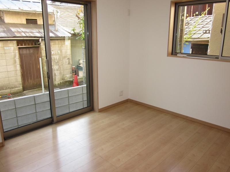 Non-living room. Indoor (11 May 2013) Shooting