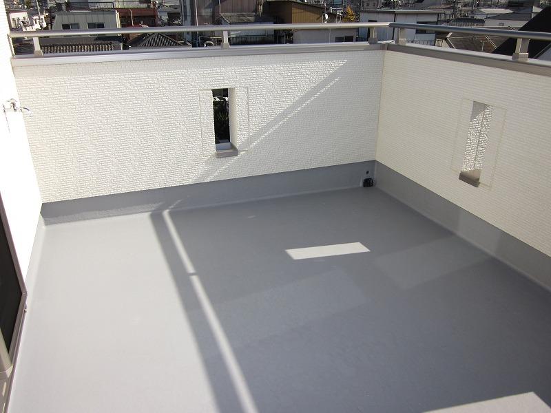 Balcony. Local (11 May 2013) Shooting roof balcony