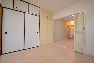 Non-living room. Western-style 4.5 tatami mats (2)