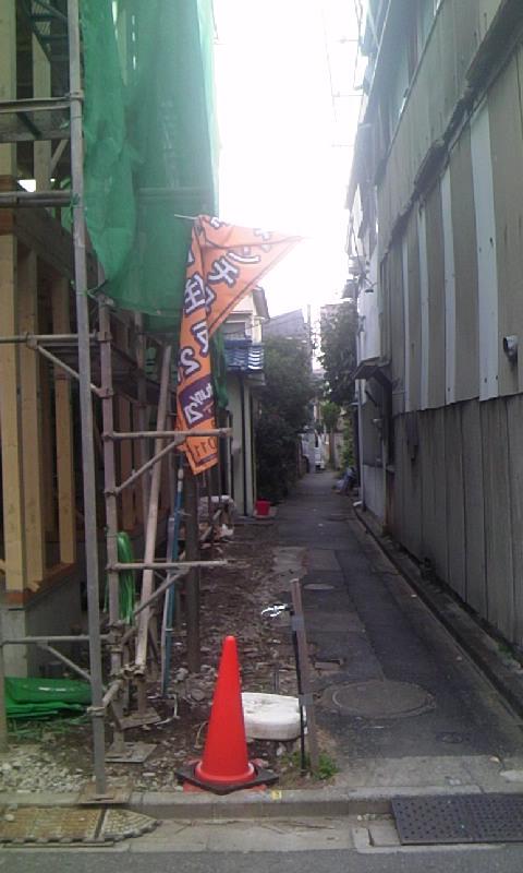 Local photos, including front road. Local (10 May 2013) Shooting