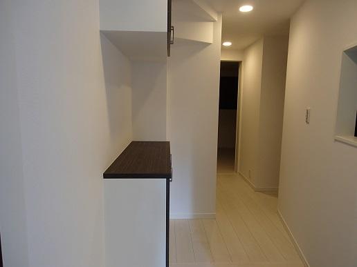 Entrance. Local (12 May 2013) Shooting