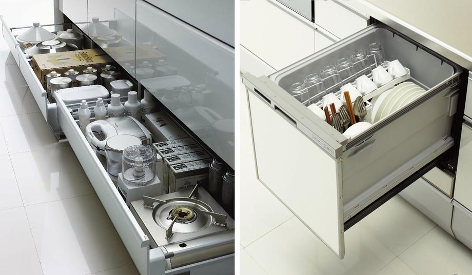 Other Equipment. Cleanup made of system kitchen "Clean Lady" is, Work top of rust resistant stainless material Ya are also used in the professional kitchen, Water was suppressed I sound "beauty ・ Adoption of a silent sink ". Back up also sufficient storage capacity and the floor container that can be used until the dead zone of all slide storage and feet that can be taken out comfortably thing. Furthermore, 5 servings ・ Of 40 points tableware is equipped also power eradication mist dishwasher washable at once.