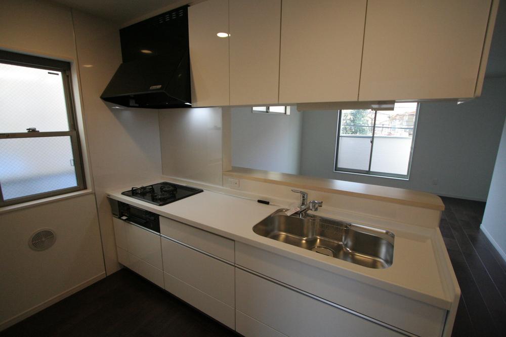 Kitchen. Popular face-to-face kitchen December 2013 shooting