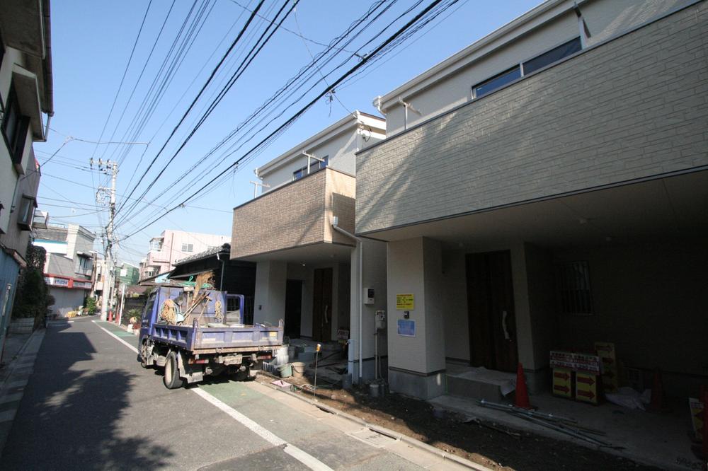 Local photos, including front road. Nearing completion! December 2013 shooting