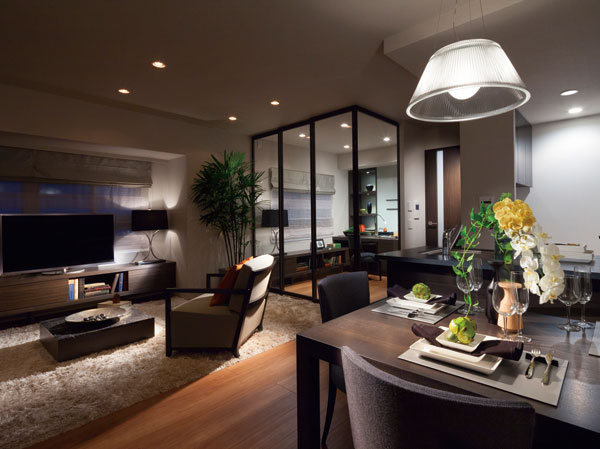 Living.  [living ・ dining] While placing the body in the convenience of living in the city, The space dyed in peace. Color-coordinated with calm and warm is, For us hospitality and into the deep peace their sobering.