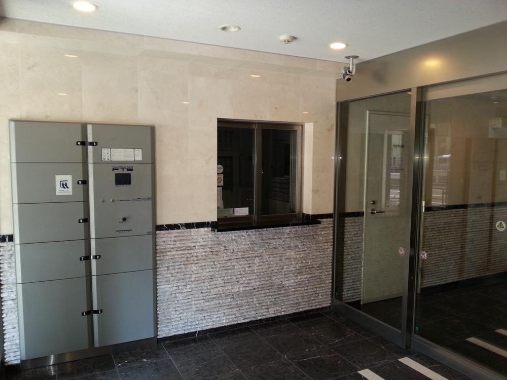 Entrance. Common areas