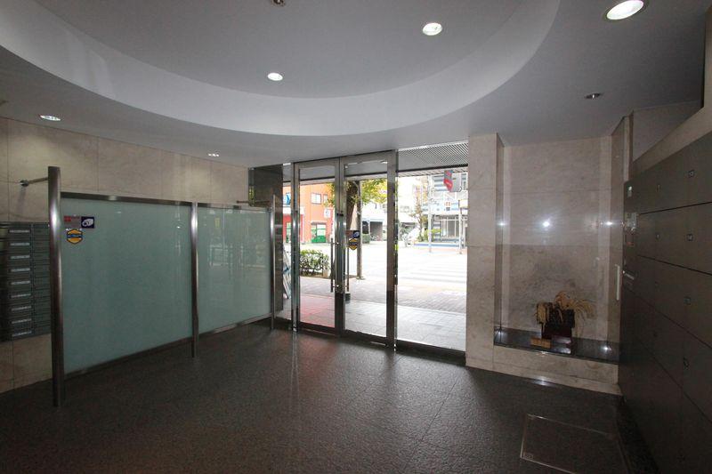 Other local. Entrance hall