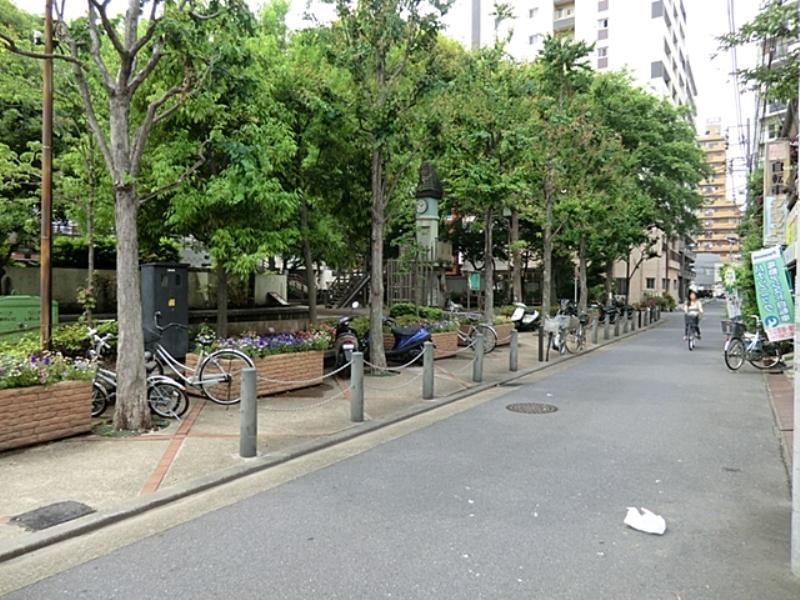 park. 240m until Tabatashin the town park