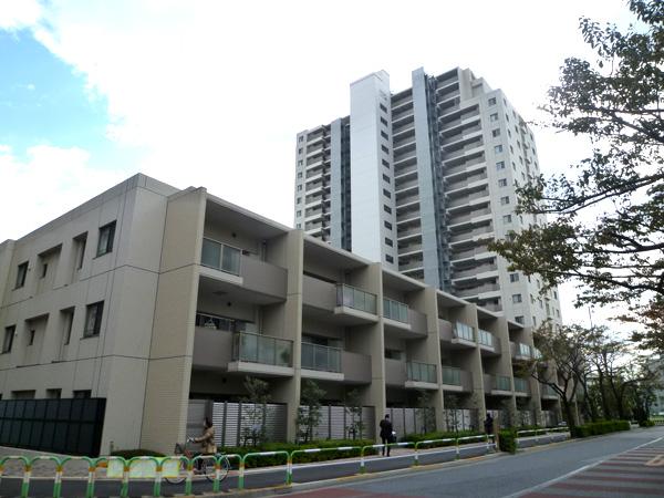 Local appearance photo. Local (11 May 2013) Shooting