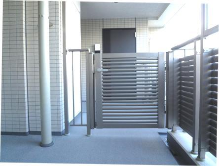 Entrance. Local (11 May 2013) Shooting