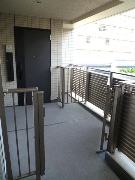 Entrance. Local (12 May 2013) Shooting