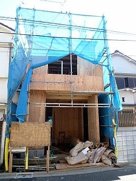 Local photos, including front road. Local (September 17 shooting)