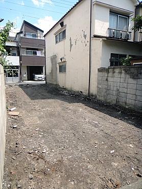 Local photos, including front road. Local (July 2 shooting)