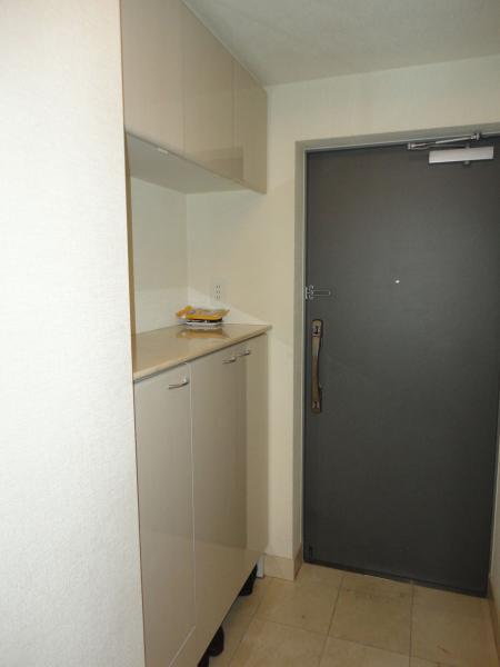 Entrance. Entrance / 2013 November shooting