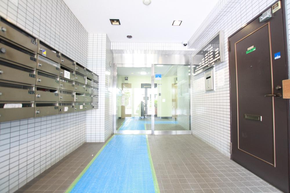 Entrance. Management system good