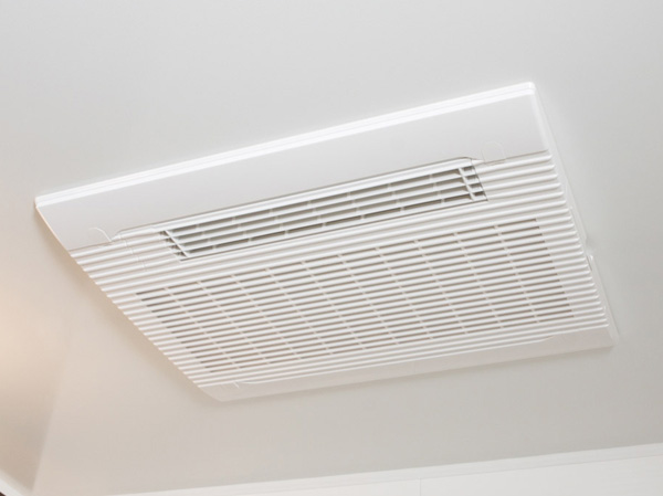 Bathing-wash room.  [Bathroom ventilation heating dryer] In also humid season, Bathroom ventilation heating dryer for drying in the bathroom. It worked as a dryer of clothes on the day of the night and rain.