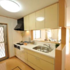 Kitchen. Same construction case