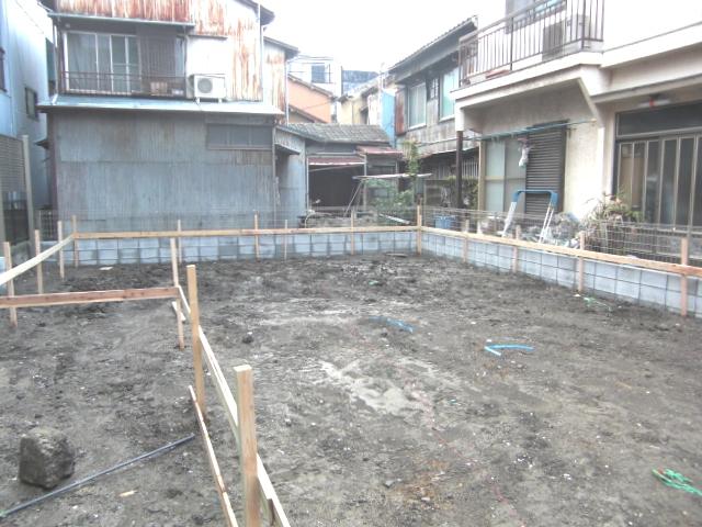 Local appearance photo. 2013 October 21, shooting