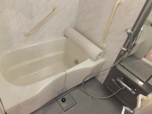 Bathroom. bathroom / December 2013 shooting