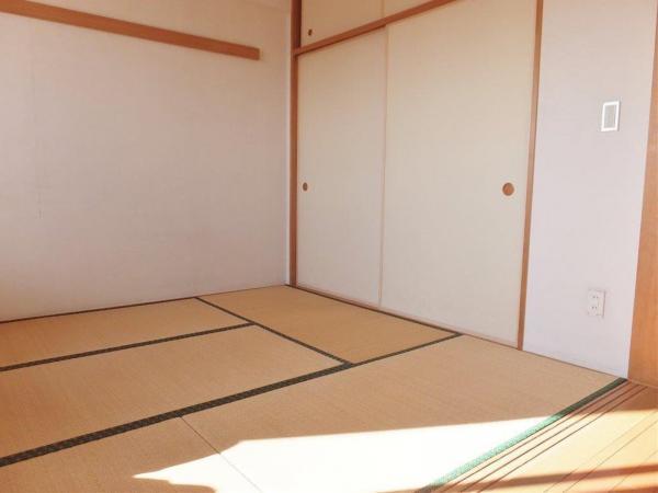 Non-living room. Japanese-style room / December 2013 shooting