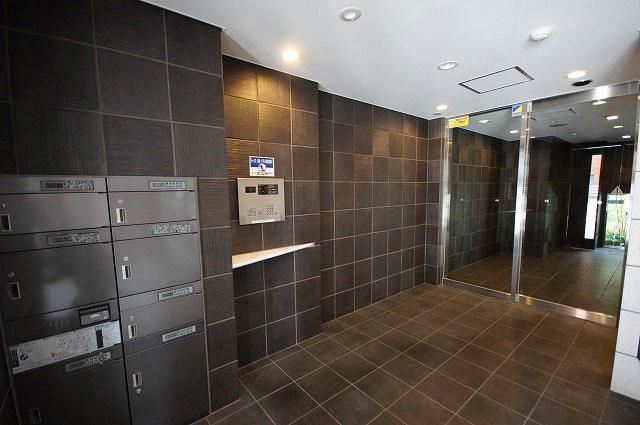 Entrance. Local (July 2013) Shooting