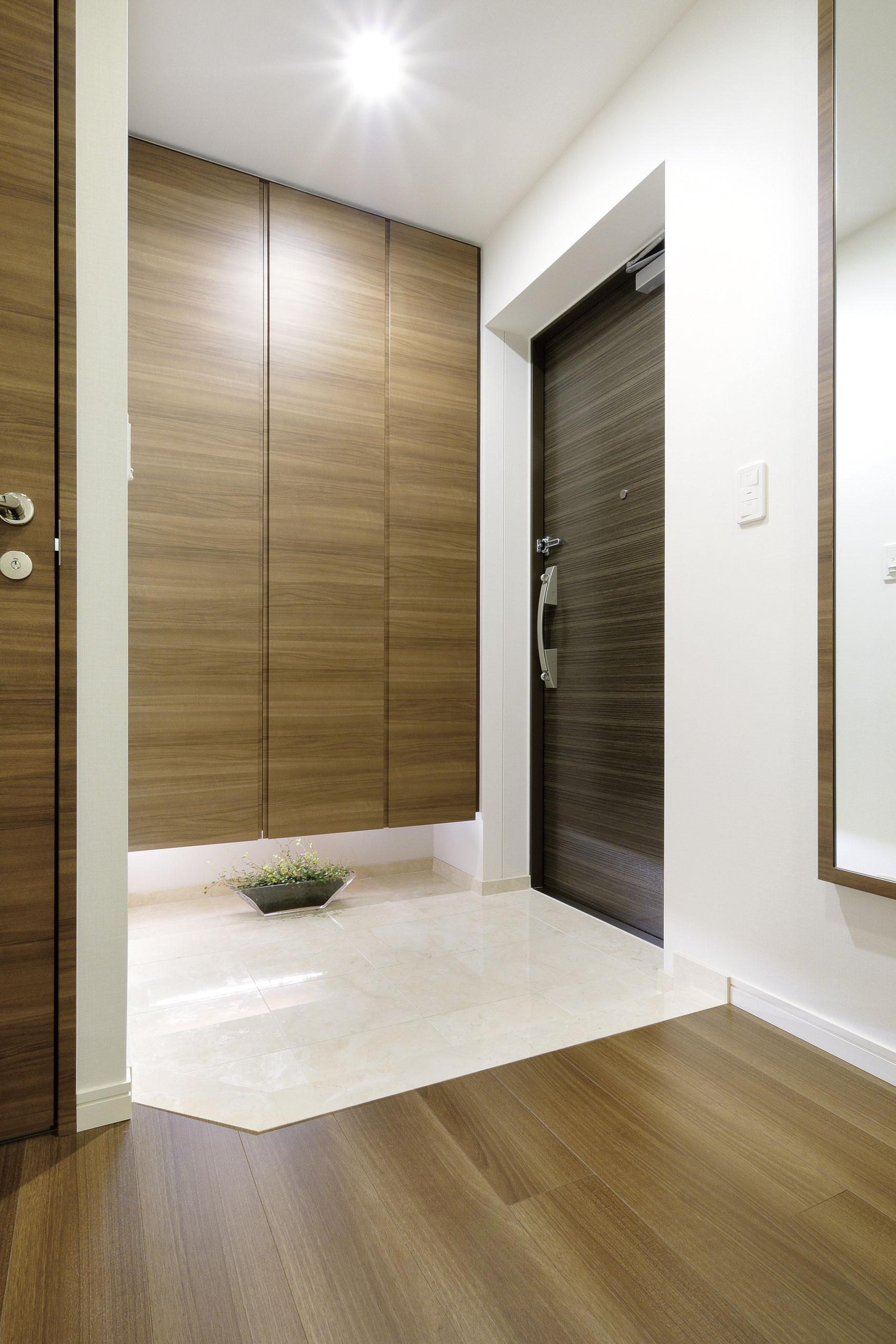 Entrance / E1type SELECT (Select) 1 model room ※ 2