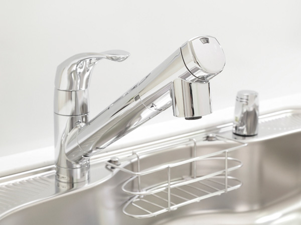Kitchen.  [Water purifier integrated shower faucet] Built-in water purifier to the faucet of faucets. You can clean up every nook and corner of the sink in the shower head, which extends.