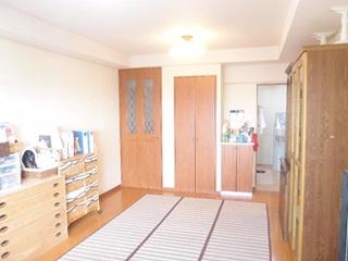 Living. LD (about 11.0 tatami mats) 2