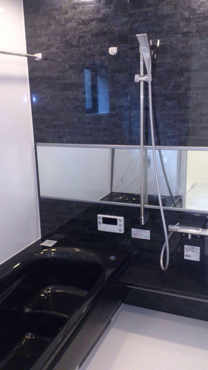 Bathroom. Indoor (12 May 2013) Shooting